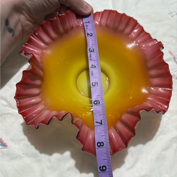 Vintage Elegant Pink and Yellow Ruffled Glass “Bride’s Basket” Bowl - Picture 4 of 5